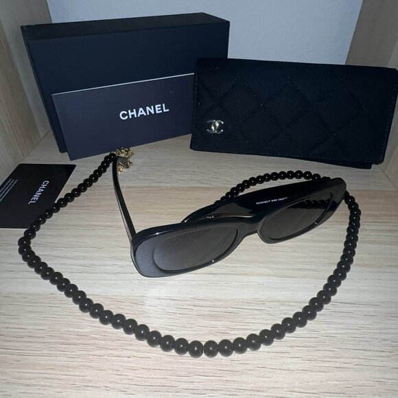 CHANEL Acetate Rectangle 5488 Black Sunglasses (Pre-Owned)